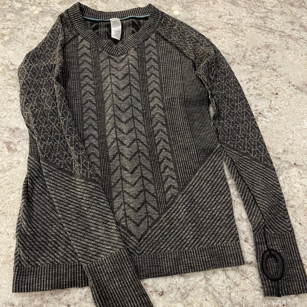 Ivivva long sleeve